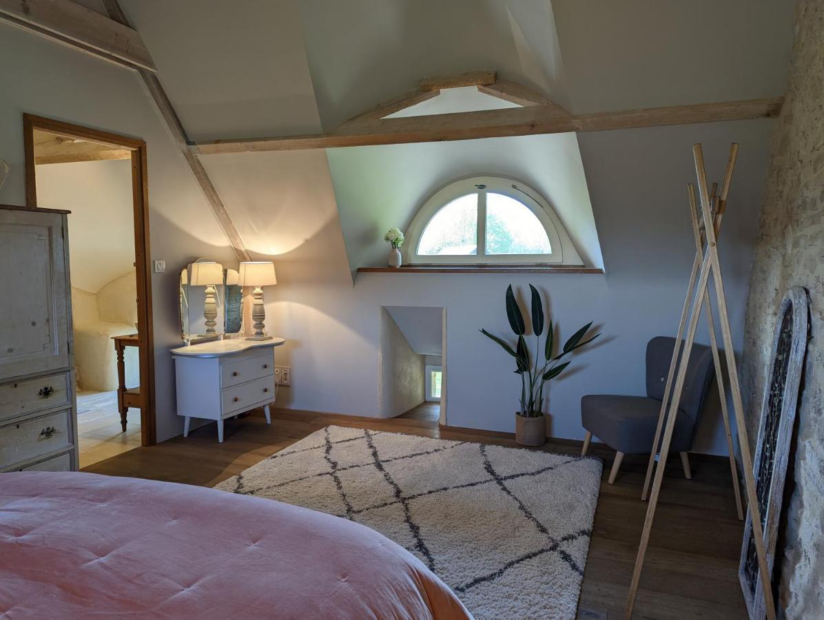Maison Typique Bretonne Avec Toit De Chaume Camors Экстерьер фото
