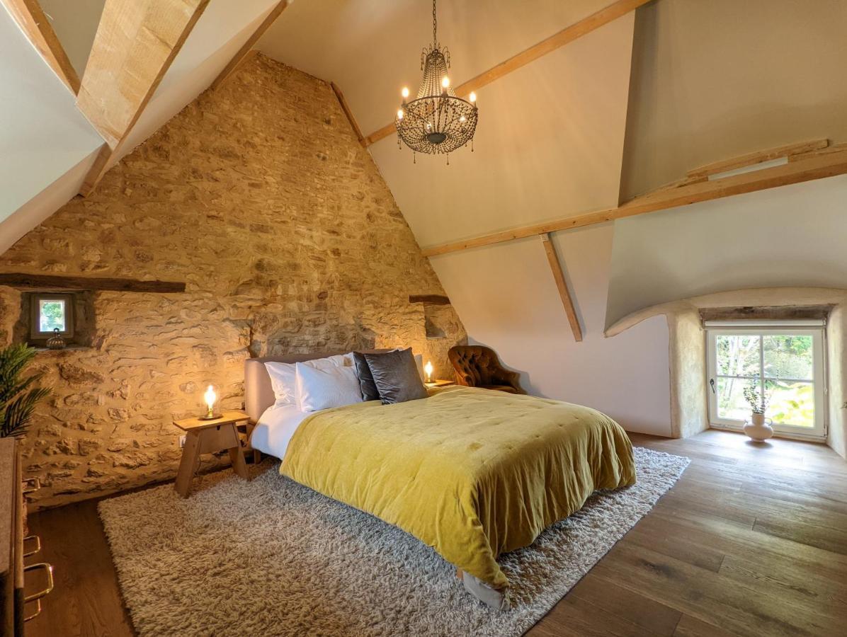 Maison Typique Bretonne Avec Toit De Chaume Camors Экстерьер фото